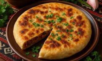 Лобиани — лепёшка с фасолью и специями