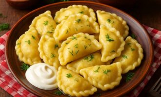 Вареники с картошкой — любимое блюдо русской кухни